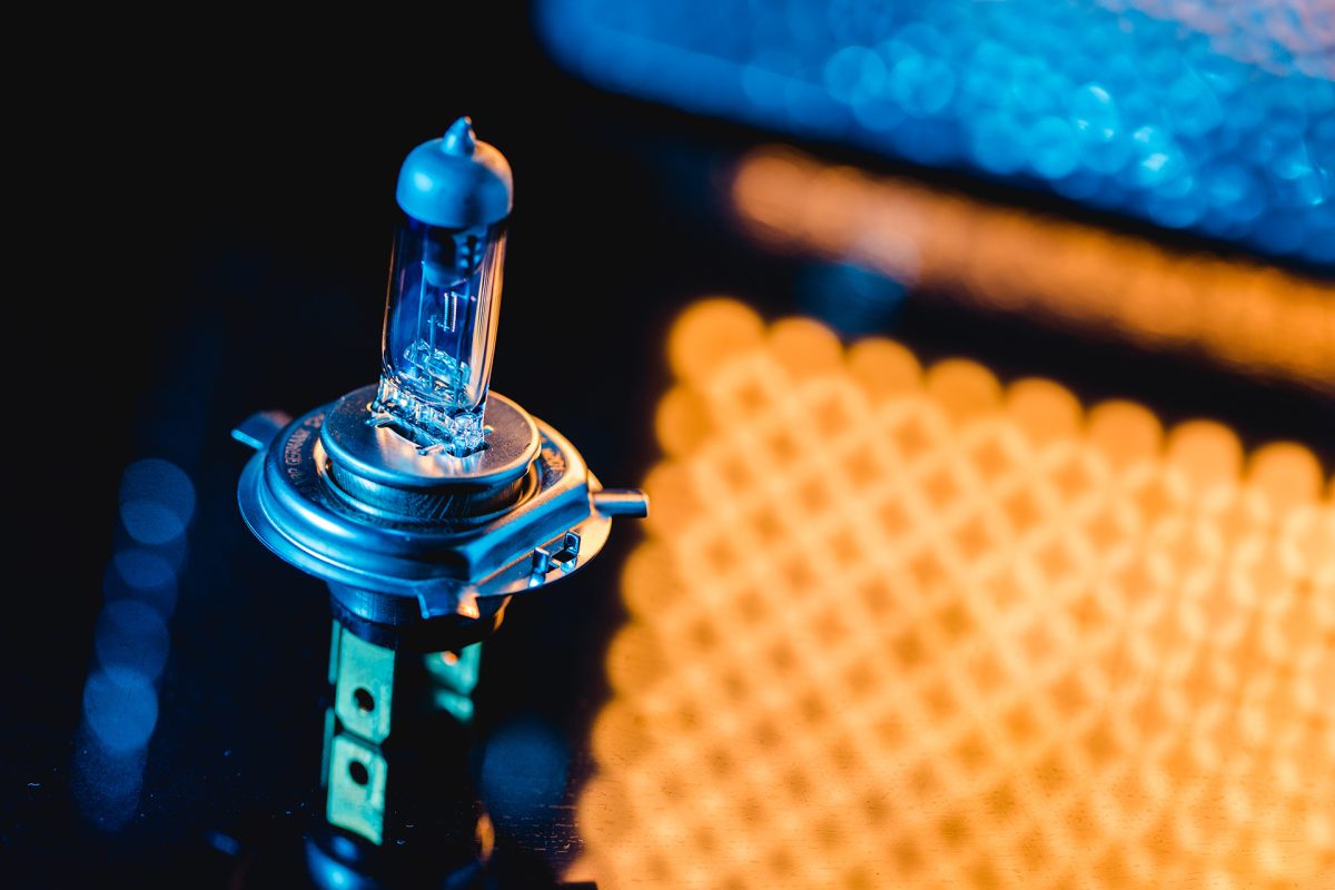 لامپ جلو خودرو