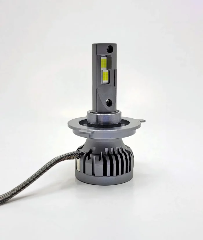 لامپ هدلایت M8 پایه H4